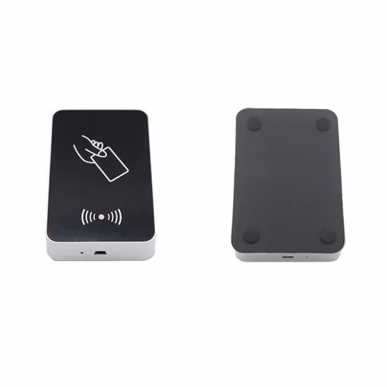 無料 SDK アクセス コントロール Wiegand 26 RS232 ポート RFID UHF リーダーおよびライター